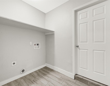 5009 Bataan Road - Photo Thumbnail 14