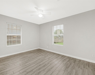 5009 Bataan Road - Photo Thumbnail 17