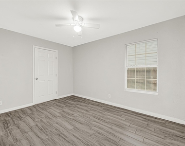5009 Bataan Road - Photo Thumbnail 18