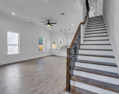 5128 Clover Street - Photo Thumbnail 5