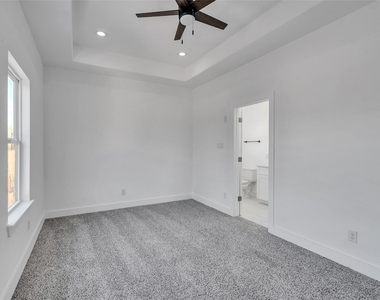 5128 Clover Street - Photo Thumbnail 20