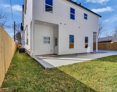 5128 Clover Street - Photo Thumbnail 25