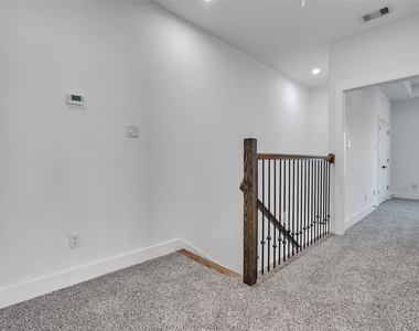 5128 Clover Street - Photo Thumbnail 18