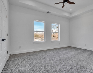 5128 Clover Street - Photo Thumbnail 19