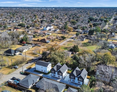 5128 Clover Street - Photo Thumbnail 2