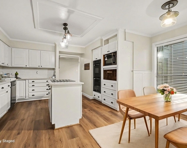 18242 Lakeside Lane - Photo Thumbnail 15