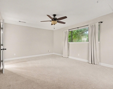 18242 Lakeside Lane - Photo Thumbnail 7