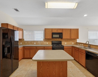20114 Larkspur Landing - Photo Thumbnail 3