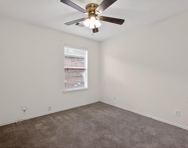 20114 Larkspur Landing - Photo Thumbnail 14