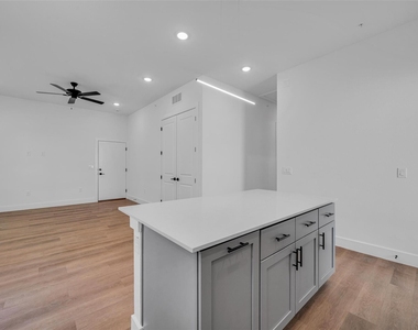 1601-103 Mustang Drive - Photo Thumbnail 10