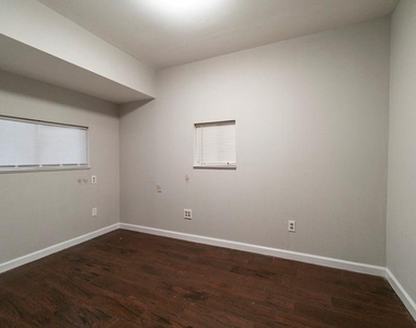 18746 Wood Glen Lane - Photo Thumbnail 14
