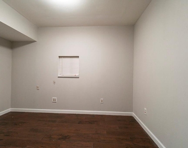 18746 Wood Glen Lane - Photo Thumbnail 13