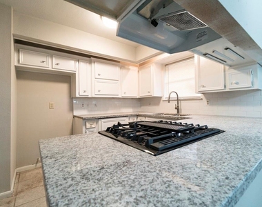18746 Wood Glen Lane - Photo Thumbnail 15