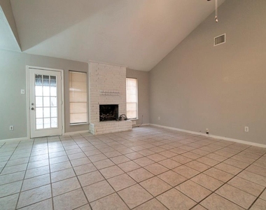 18746 Wood Glen Lane - Photo Thumbnail 19