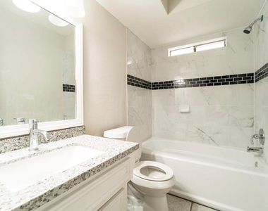 18746 Wood Glen Lane - Photo Thumbnail 8