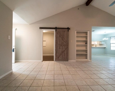 18746 Wood Glen Lane - Photo Thumbnail 18