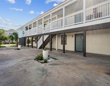 918 Winnie Street - Photo Thumbnail 5