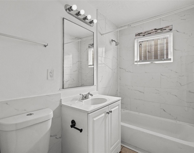 918 Winnie Street - Photo Thumbnail 13