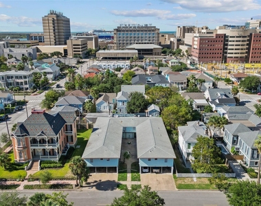 918 Winnie Street - Photo Thumbnail 1