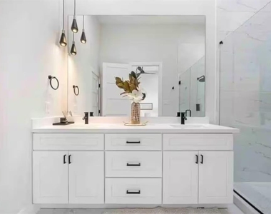 3610 Dreyfus Street - Photo Thumbnail 12