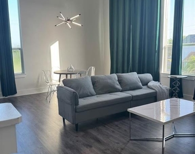 3610 Dreyfus Street - Photo Thumbnail 6