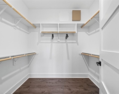3610 Dreyfus Street - Photo Thumbnail 10