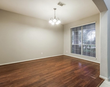 12927 Pine Woods Street - Photo Thumbnail 4