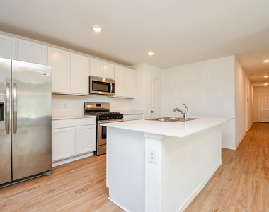 1460 Twilight Green Dr - Photo Thumbnail 6