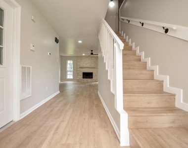 9903 Bromel Station Street - Photo Thumbnail 5