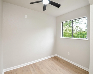 9903 Bromel Station Street - Photo Thumbnail 26