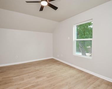 9903 Bromel Station Street - Photo Thumbnail 29