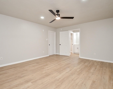 9903 Bromel Station Street - Photo Thumbnail 17