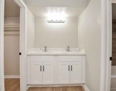 9903 Bromel Station Street - Photo Thumbnail 18