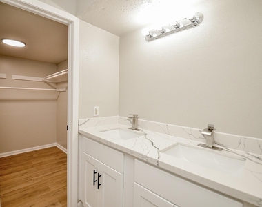 9903 Bromel Station Street - Photo Thumbnail 20