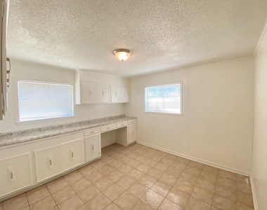 410 Cordell Drive - Photo Thumbnail 27
