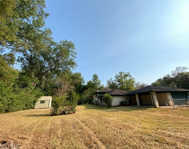 410 Cordell Drive - Photo Thumbnail 32