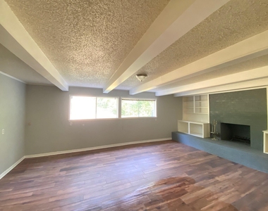 410 Cordell Drive - Photo Thumbnail 12