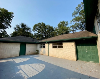 410 Cordell Drive - Photo Thumbnail 1