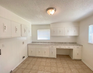 410 Cordell Drive - Photo Thumbnail 26