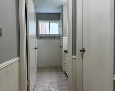 410 Cordell Drive - Photo Thumbnail 28