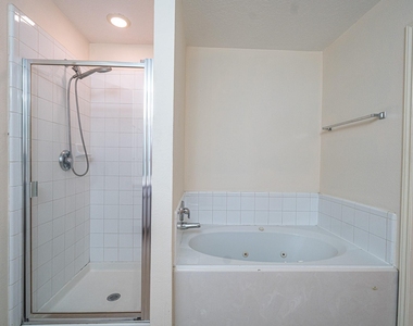 19538 Narcissus Brook Lane - Photo Thumbnail 12