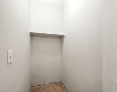 1441 East Street - Photo Thumbnail 15