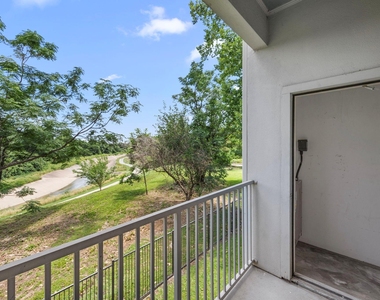 1441 East Street - Photo Thumbnail 14