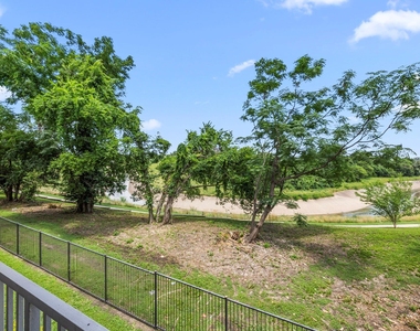1441 East Street - Photo Thumbnail 13