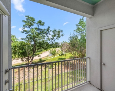 1441 East Street - Photo Thumbnail 2