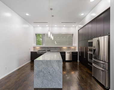 1728 Michigan Street - Photo Thumbnail 5