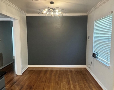 10510 Sierra Drive - Photo Thumbnail 3