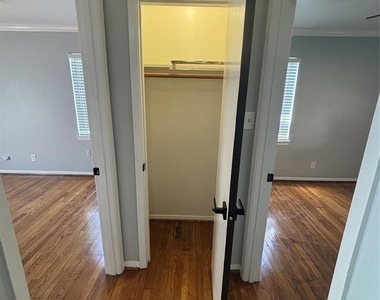 10510 Sierra Drive - Photo Thumbnail 19