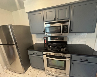 10510 Sierra Drive - Photo Thumbnail 5