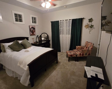 5119 Oasis Park - Photo Thumbnail 7